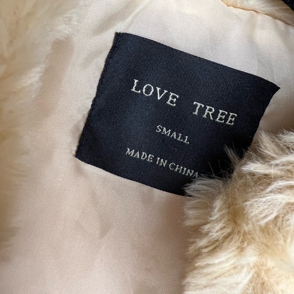 Women’s small Love Tree white cream tan faux fur vest faux leather button zip up - Picture 4 of 11